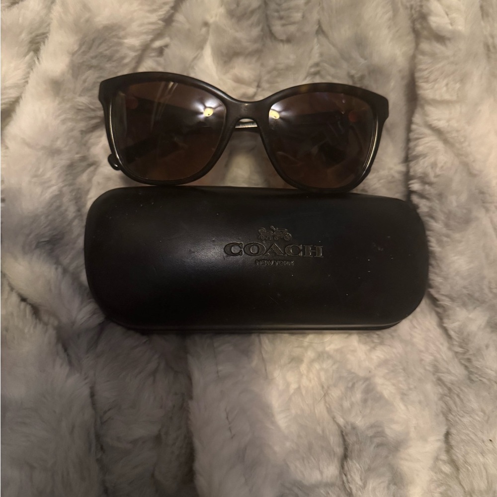Coach Women's Brown Tortoise Sunglasses with Brown Lenses